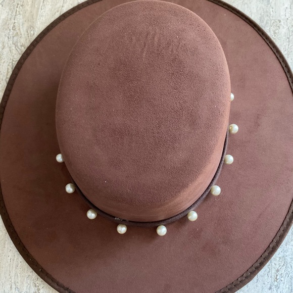 Accessories - Melissa Pearl Hat